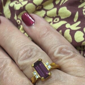 Avon Vintage 1975 Plaza IV Ring